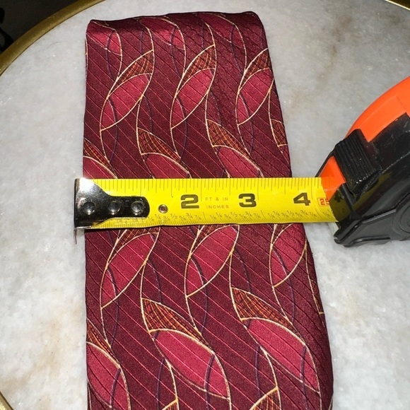 Valentino Red Leaf Patterned Embossed Men's Tie - Picture 8 of 8